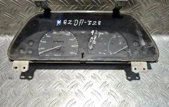 Mazda 323 Speedometer (instrument cluster)