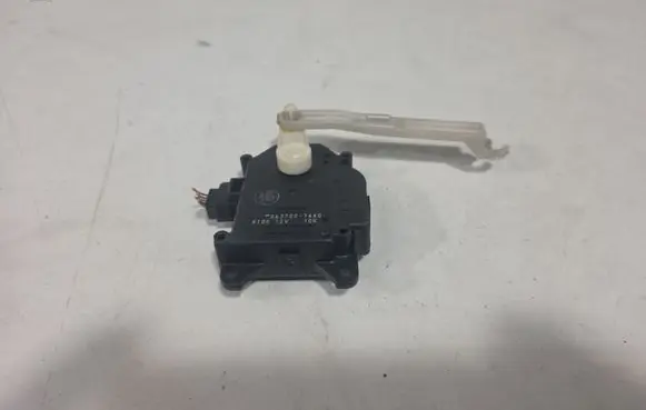 Toyota Prius (XW20) Air flap motor/actuator 0637007440