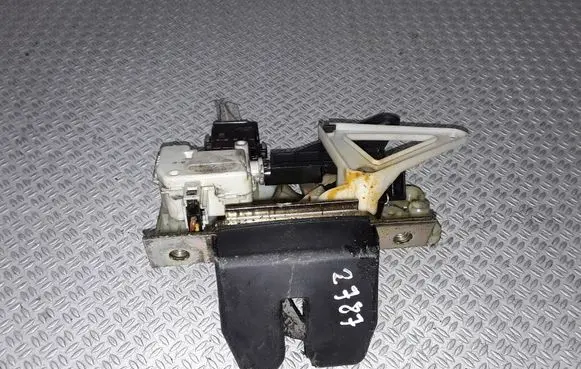 Volvo V70 Tailgate/trunk/boot lock/catch/latch 999065180