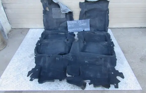 Hyundai i30 Front floor carpet liner 