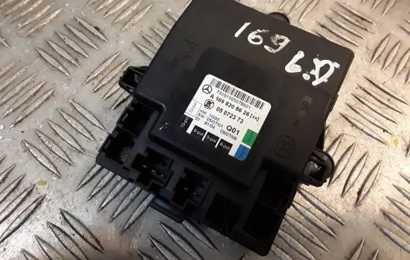 Mercedes-Benz A W169 Door control unit/module 1698208626 A1698208626