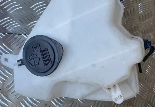 Toyota Prius (XW20) Lamp washer fluid tank PRIUSXW20