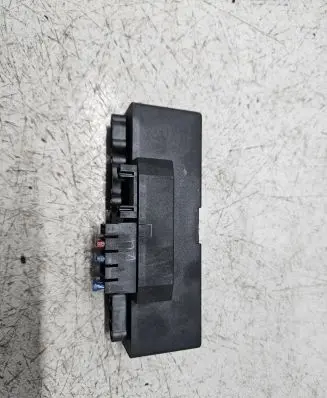 Mercedes-Benz E W210 Fuse module A2105400372