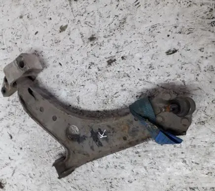 Volkswagen Jetta V Front lower control arm/wishbone