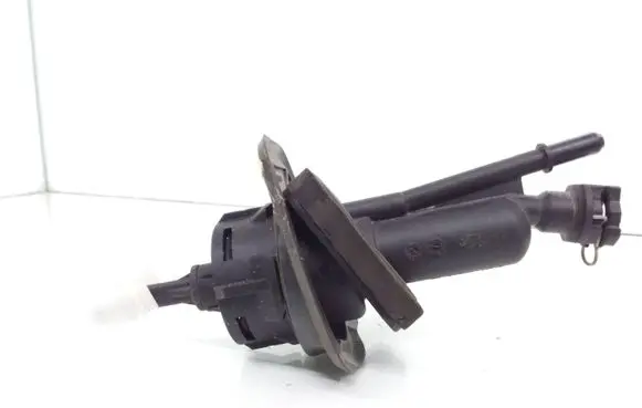 Clutch master cylinder