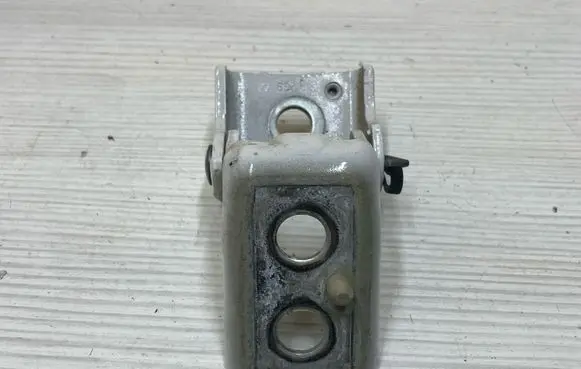 Peugeot 2008 II Rear door upper hinge 