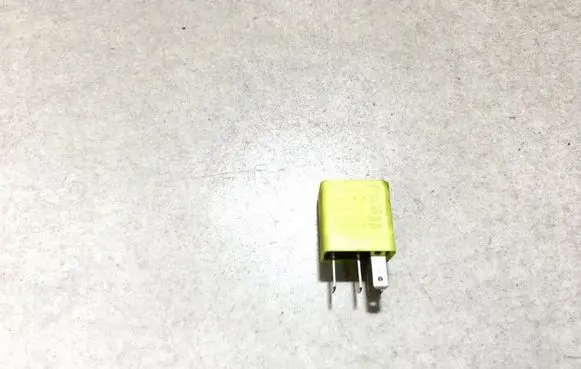 Opel Zafira A Other relay 24433728 70222