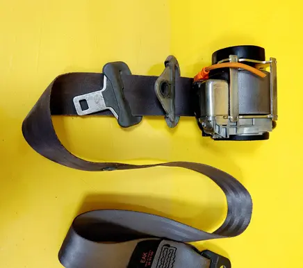 Citroen Evasion Front seatbelt 048103