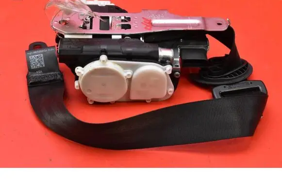 Audi A8 S8 D4 4H Front seatbelt 4H0857706