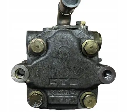 Volkswagen Golf IV Power steering pump 1J0422154B