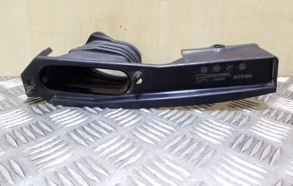 Honda CR-V Air intake duct part
