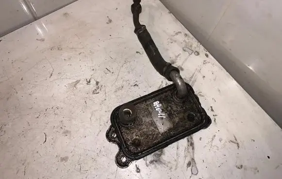 Volvo C70 Engine oil radiator 
