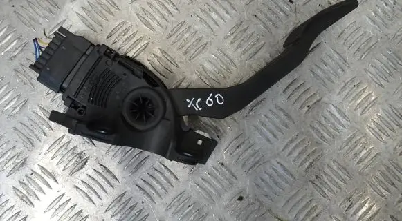 Volvo XC60 Accelerator throttle pedal 8G9N-9F836