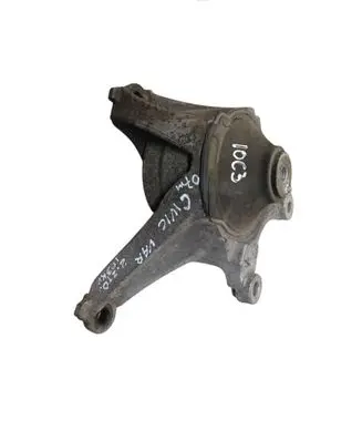 Honda Civic Engine mount bracket 