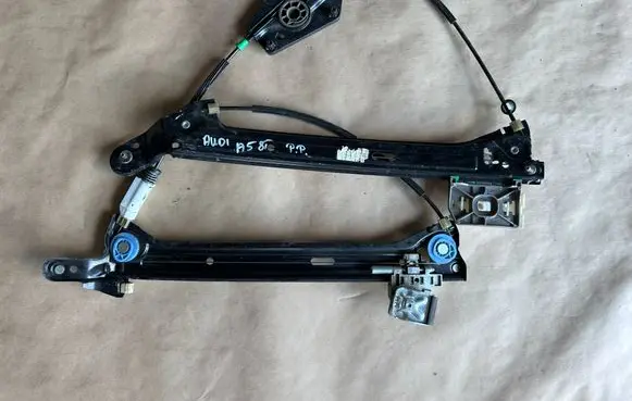Audi A5 8T 8F Front window lifting mechanism without motor 