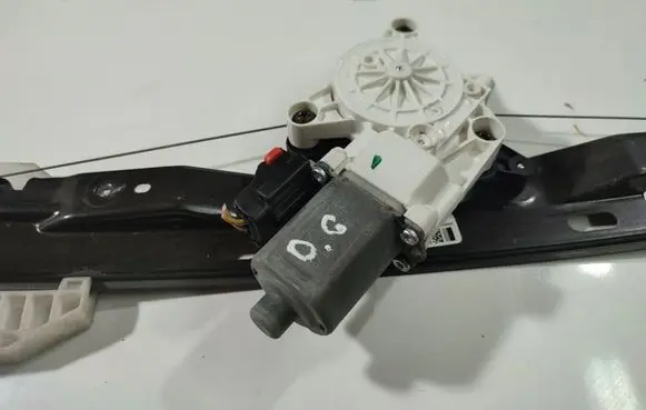 Chrysler Sebring (JS) Rear door window regulator motor 