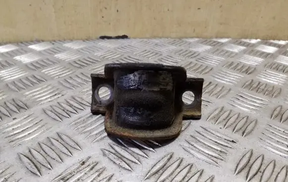 Volvo V40 Sway bar bush bracket, rear AV615B484AC