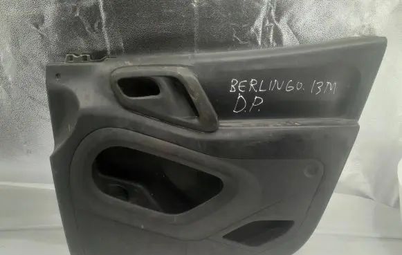 Citroen Berlingo Front door card panel trim 9683045277 060936J01
