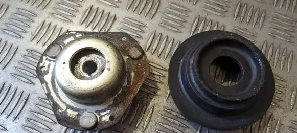 Coil spring mount