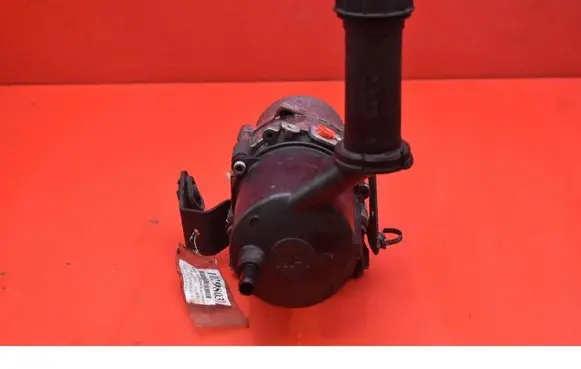 Peugeot 3008 I Power steering pump 9676734280