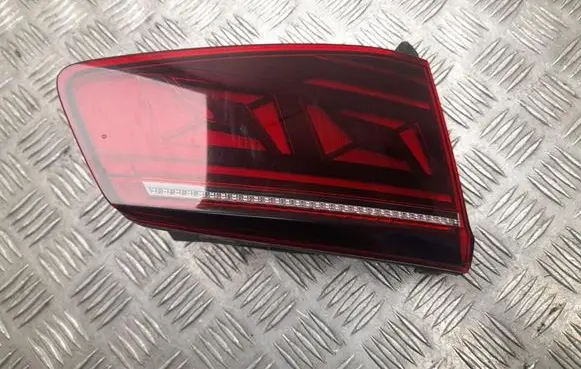 Volkswagen PASSAT B8 Rear/tail lights 3G9945307N