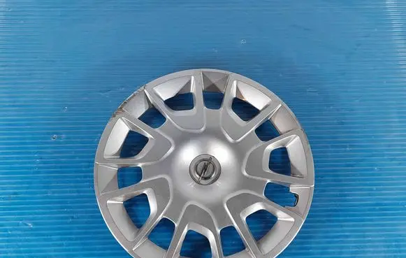 Opel Astra L R16 wheel hub/cap/trim YP00085980 YP00099980 GMT3391