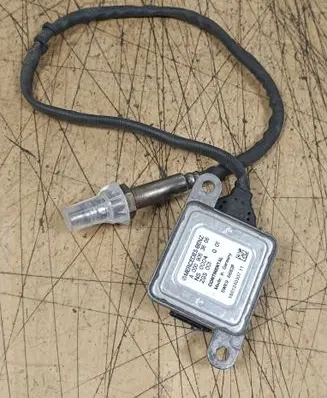 Mercedes-Benz C W205 Lambda probe sensor A0009053606