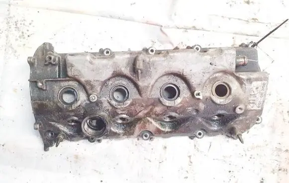 Toyota Avensis Verso Rocker cam cover e1cdc90390