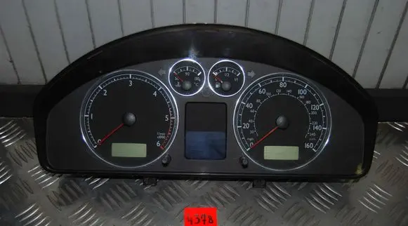 Volkswagen Sharan Speedometer (instrument cluster) 7M3920920H