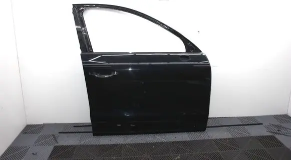 Porsche Macan (95B) Front door 95B831312A