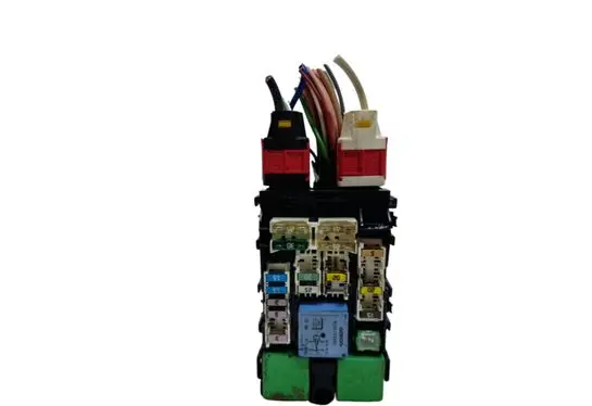 Peugeot 508 Fuse module 9665492680