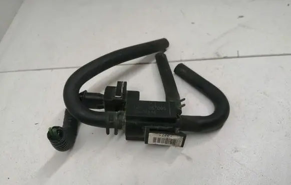 Volvo XC90 Vacuum valve 30670448 05T095