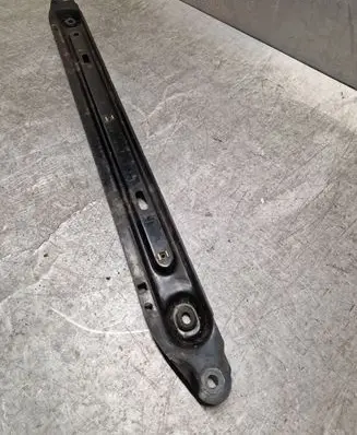 Peugeot 3008 I Bottom radiator support slam panel D04S40