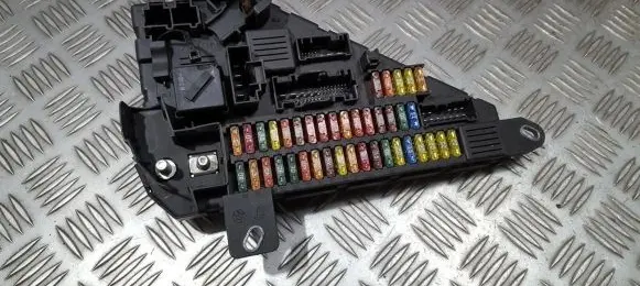 BMW 5 E60 E61 Fuse box set 913883001 6906619-10