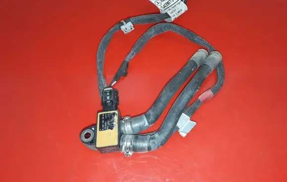 Mercedes-Benz CLA C117 X117 W117 Exhaust gas pressure sensor A0009057809