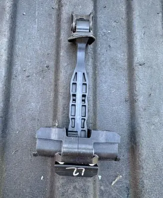 BMW X3 G01 Front door check strap stopper 7390686 05W18