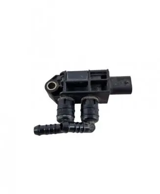 Audi A3 S3 8V Oil pressure sensor 05e906051a