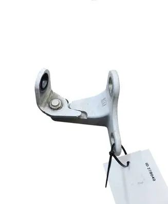 Toyota Yaris Front door lower hinge