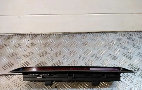 Volkswagen PASSAT B5 Third/center stoplight 3B5945121
