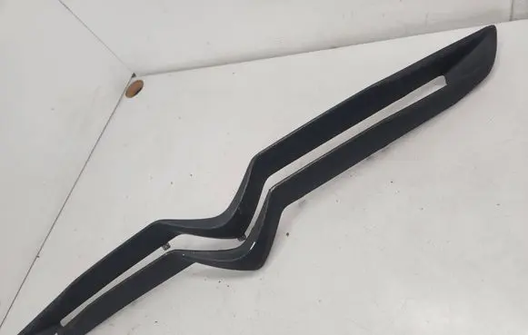 Citroen DS5 Front bumper upper radiator grill 2007306