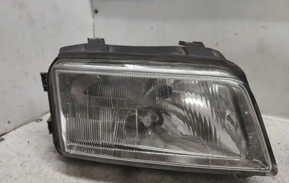 Audi A4 S4 B5 8D Headlight/headlamp