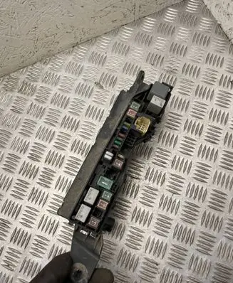 Toyota Avensis T250 Fuse box set 5136ya1
