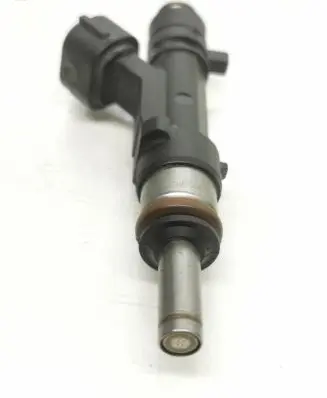 Audi A6 S6 C6 4F Fuel injector 0280158053 06e133551