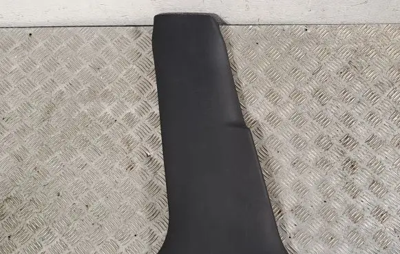 (B) pillar trim (bottom)