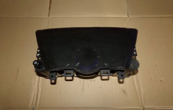 Speedometer (instrument cluster)