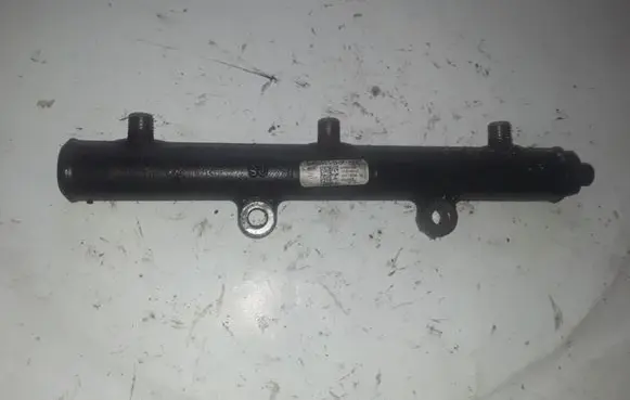 Land Rover Discovery 3 - LR3 Fuel main line pipe A2C20001330 5WS40129 4R8Q90280AB