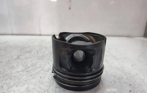 BMW X3 E83 Piston 084088