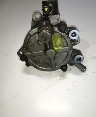 Nissan Navara D40 Vacuum pump 14650EB300 X2T56671A