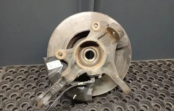 Hyundai i20 (GB IB) Front wheel hub