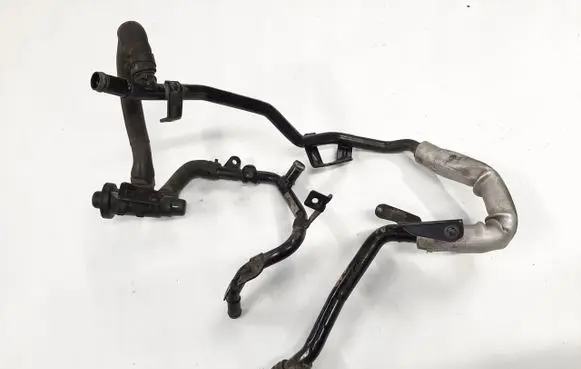 Volkswagen Transporter - Caravelle T6 Engine coolant pipe/hose 04L121398A